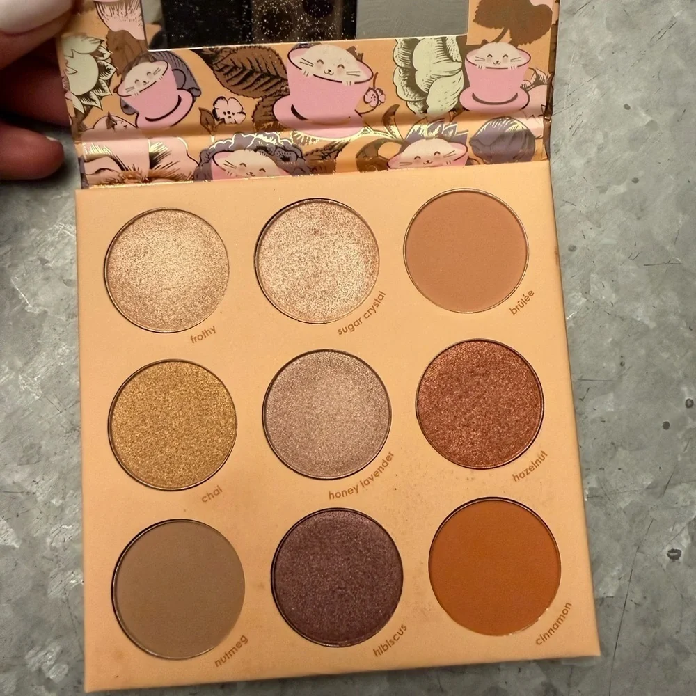 Winky Lux Latte Kitten Palette – Coffee Scented Eyeshadow